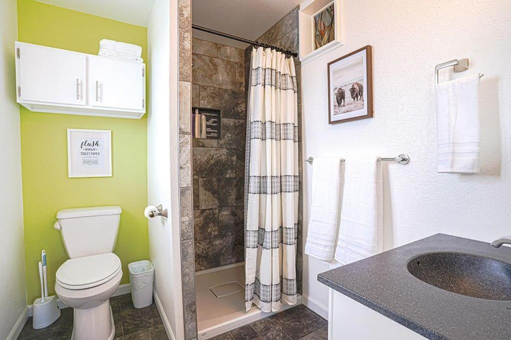 Waterfront Retreat, Relaxation, Fun In Hood Canal Hoodsport Eksteriør bilde